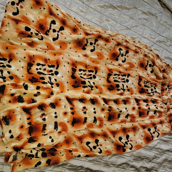 2pc Skirt set. NWOT. - Picture 2 of 4